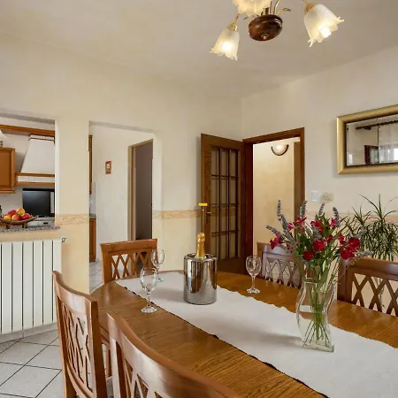 Ferienhaus Legovic By Interhome