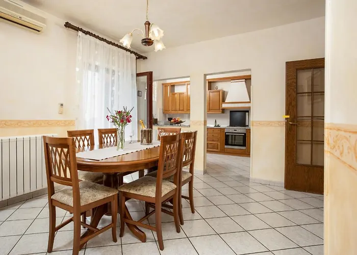 Legovic By Interhome Сasa de vacaciones Kaštelir