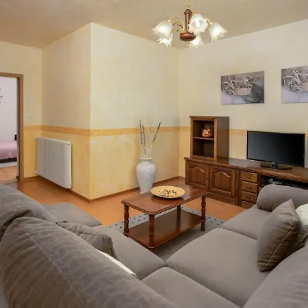 Dom wakacyjny Legovic By Interhome