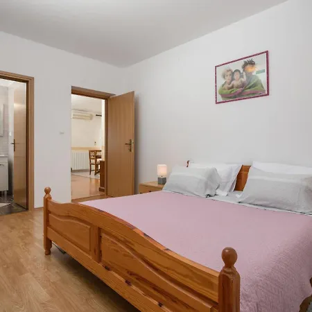 Legovic By Interhome * Kaštelir